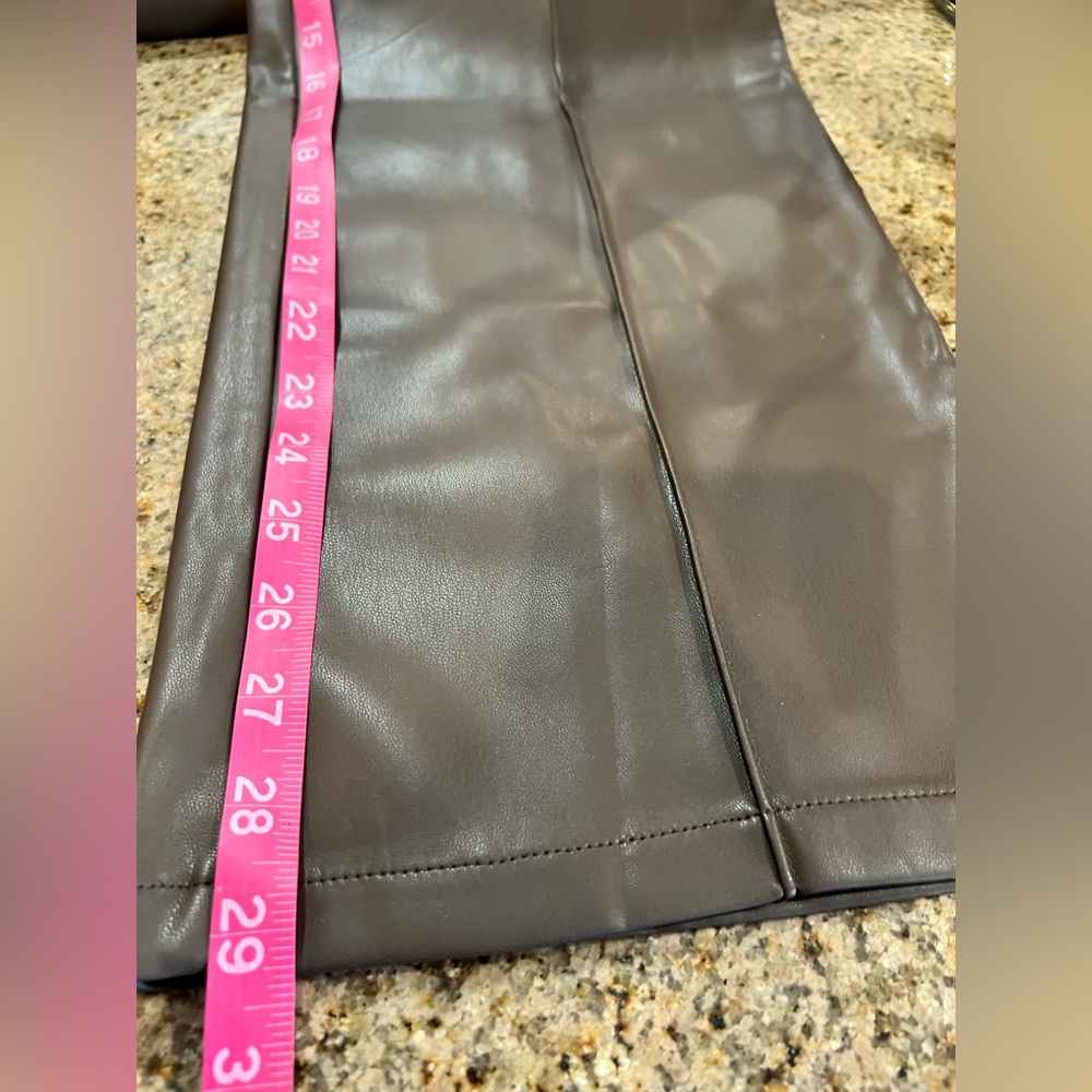 COMMENSE High Waist Faux Leather Pants
COLOR - Dark Brown Size Small NWT - Picture 6 of 8